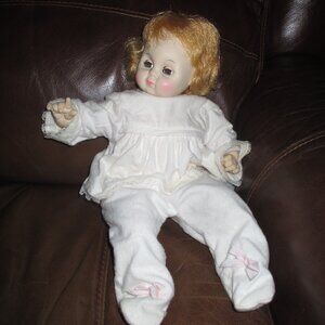 P. cat doll Madame Alexander strawberry blonde baby doll vintage 1977